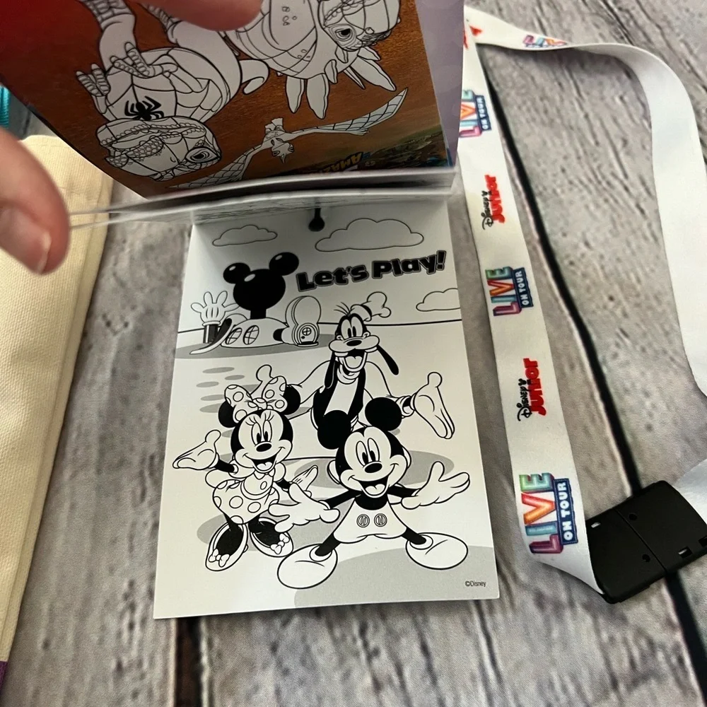 NWOT Disney Junior Live On Tour Kids Tote Bag and Lanyard Set -Yellow and Purple
